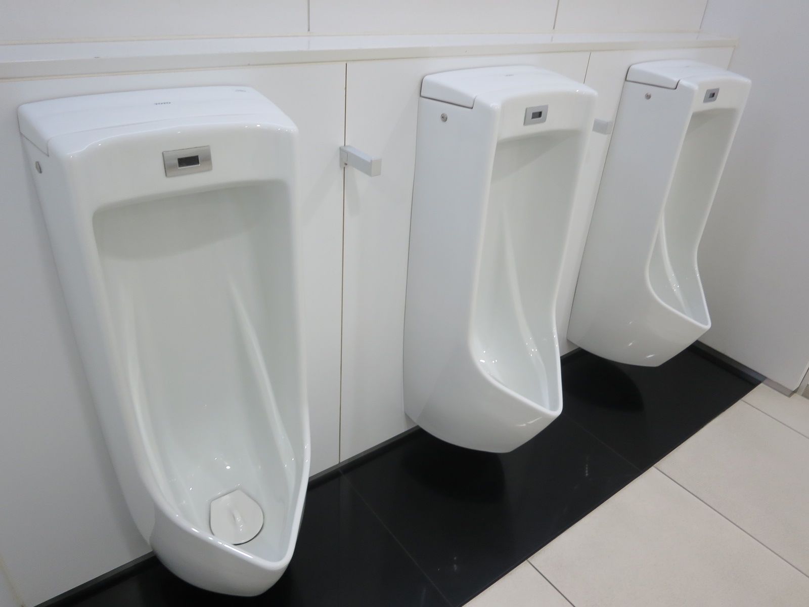 男性用トイレ