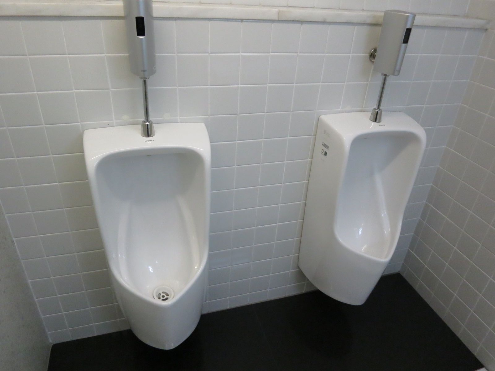 男性用トイレ