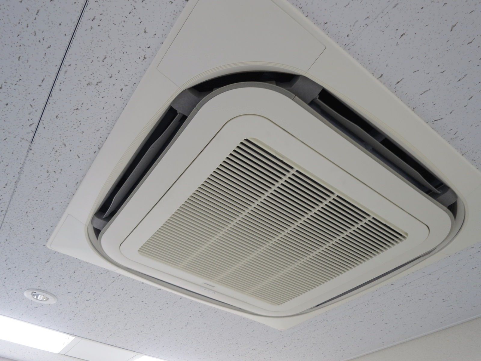 空調吹き出し口