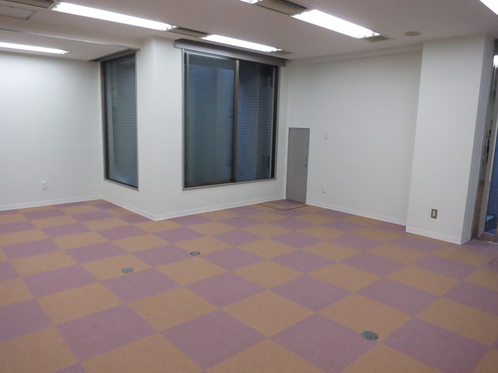 室内（※地下1階）