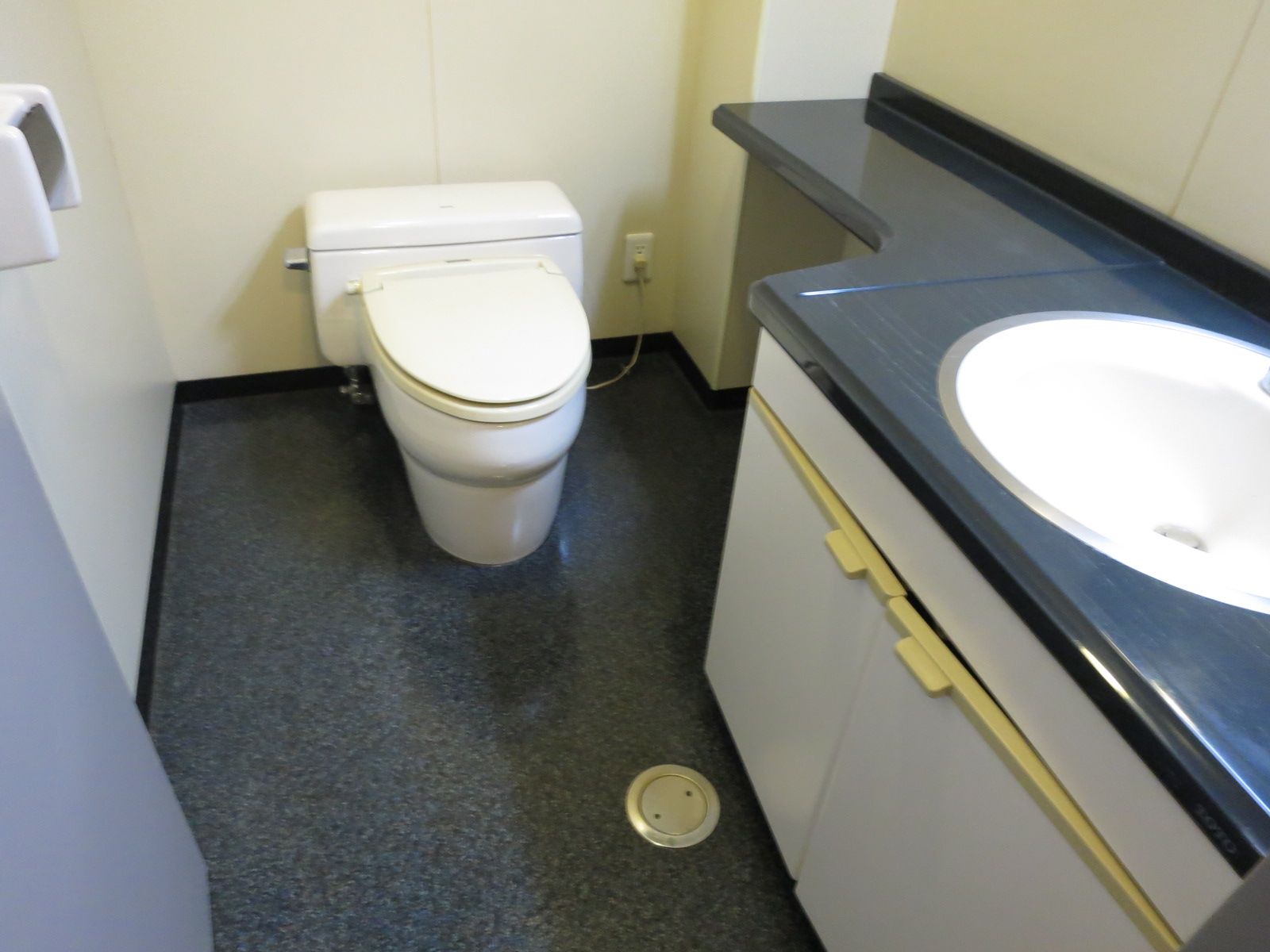 トイレ個室