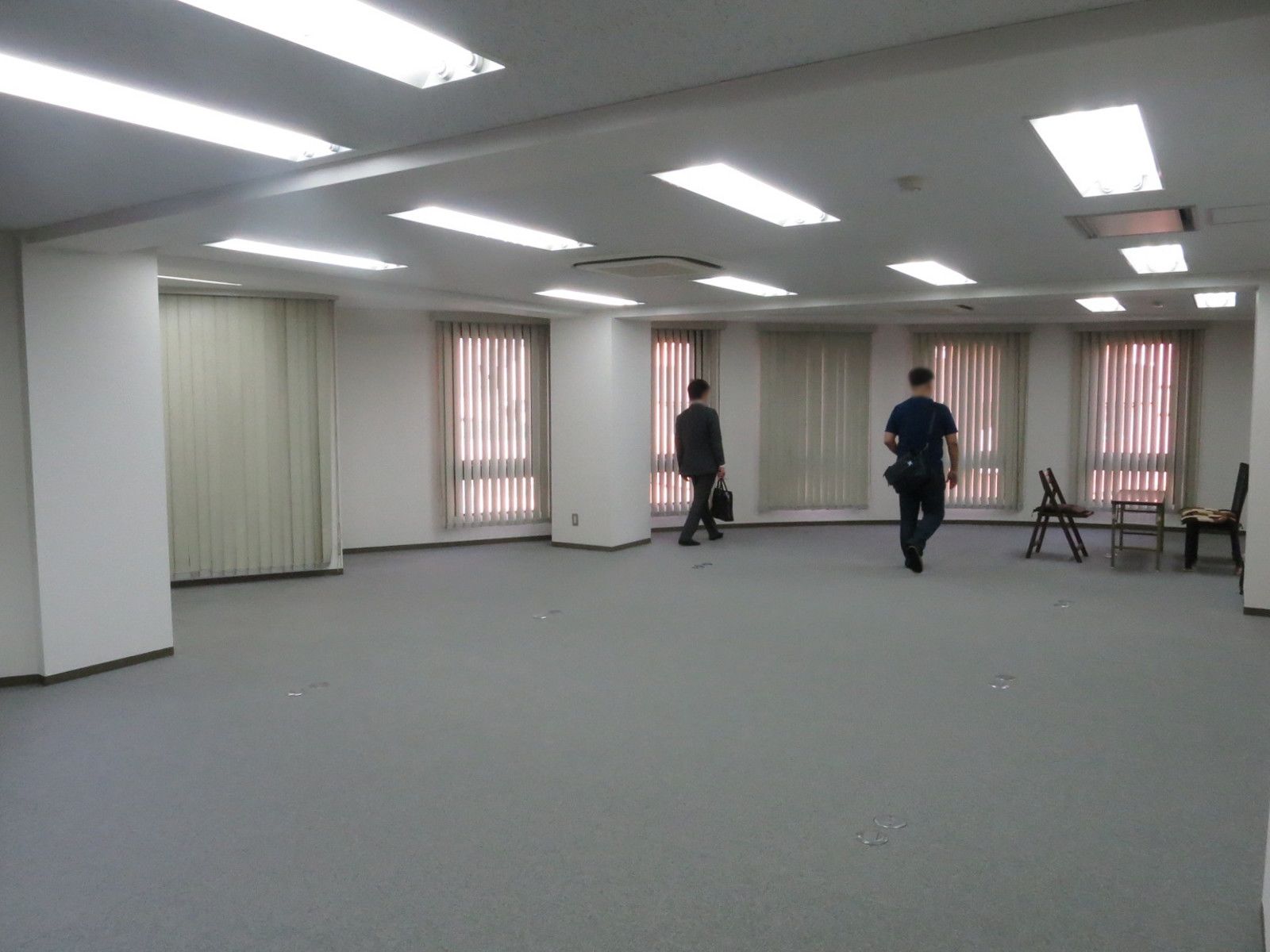 オフィス室内参考画像