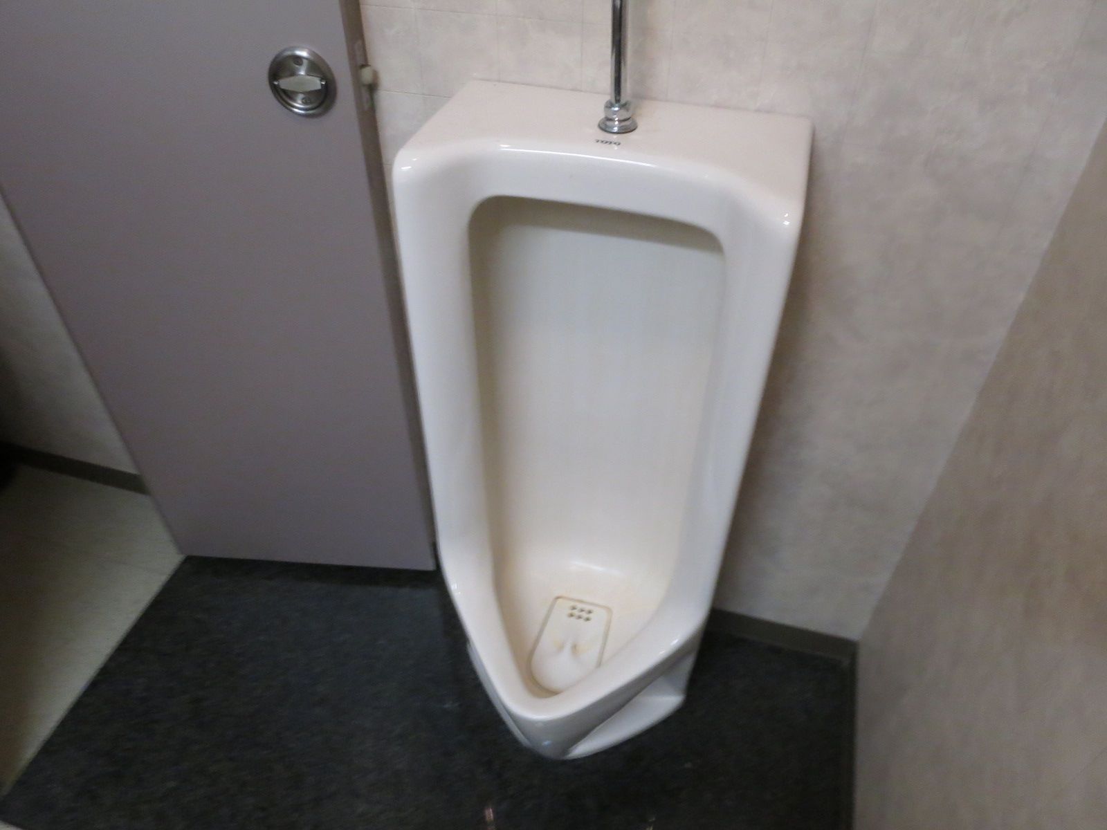 男性用トイレ