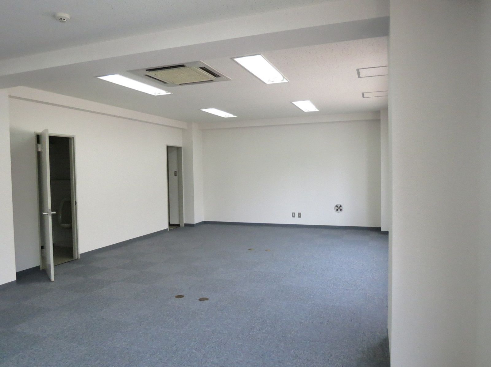 オフィス室内参考画像（※4階）