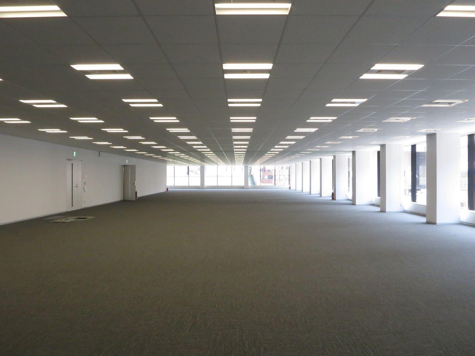 オフィス室内参考画像（4階・約206坪）