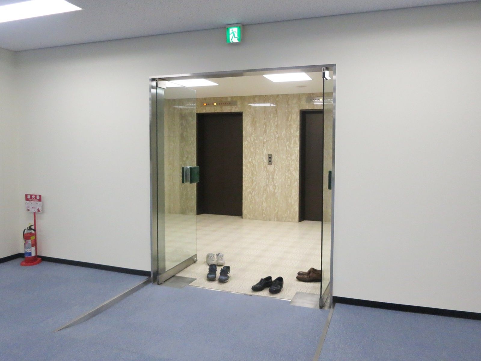 貸室出入口