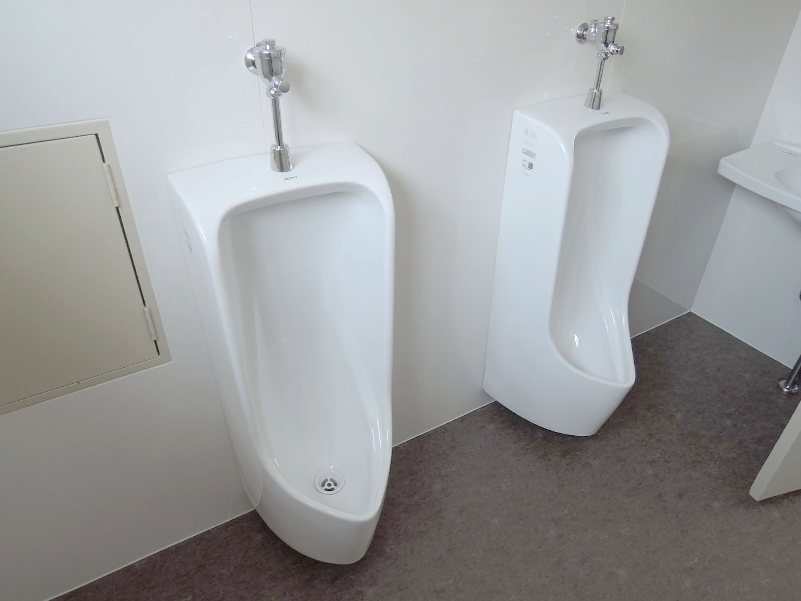 男性用トイレ