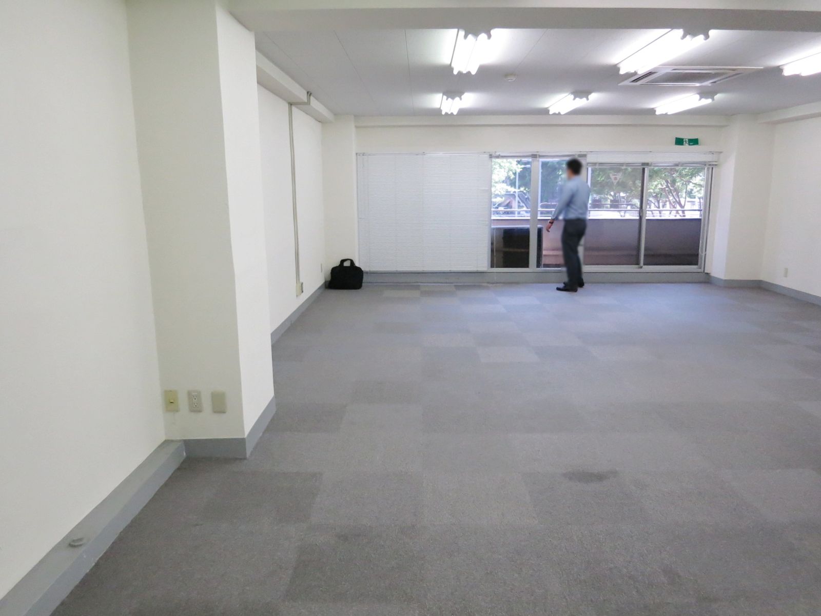 オフィス室内参考画像（311号室）
