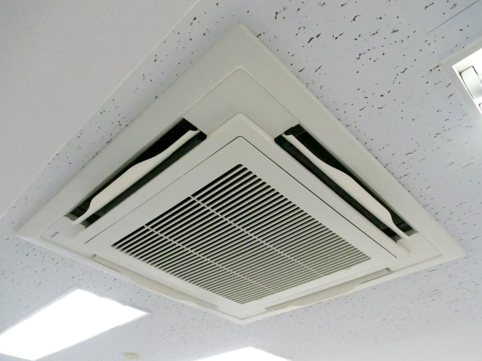 空調機器