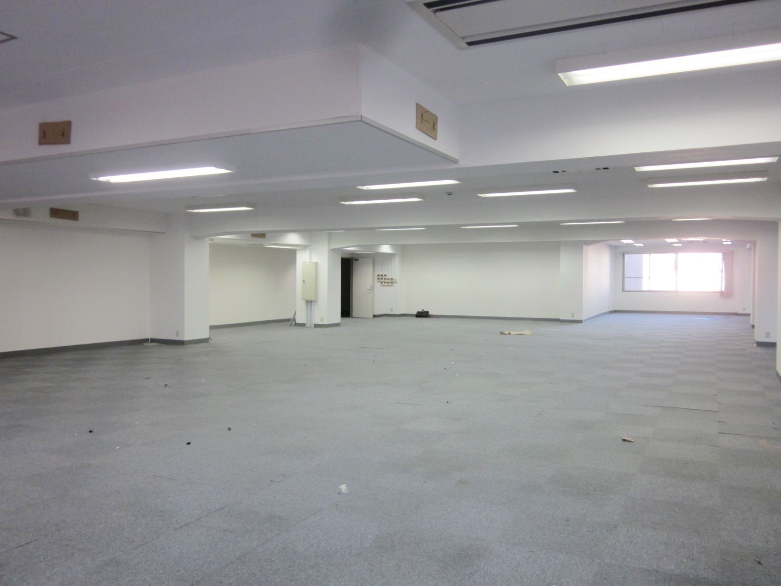 オフィス室内参考画像
