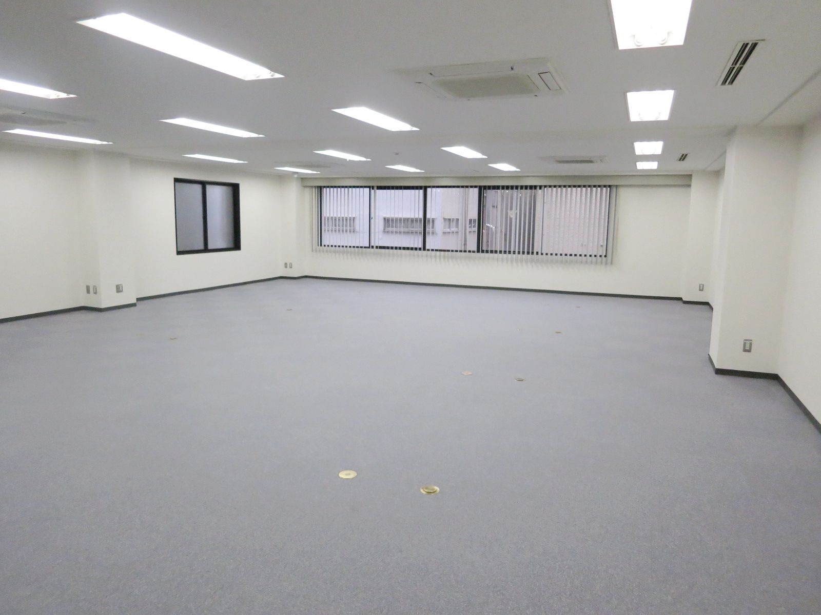 オフィス室内参考画像(9階)