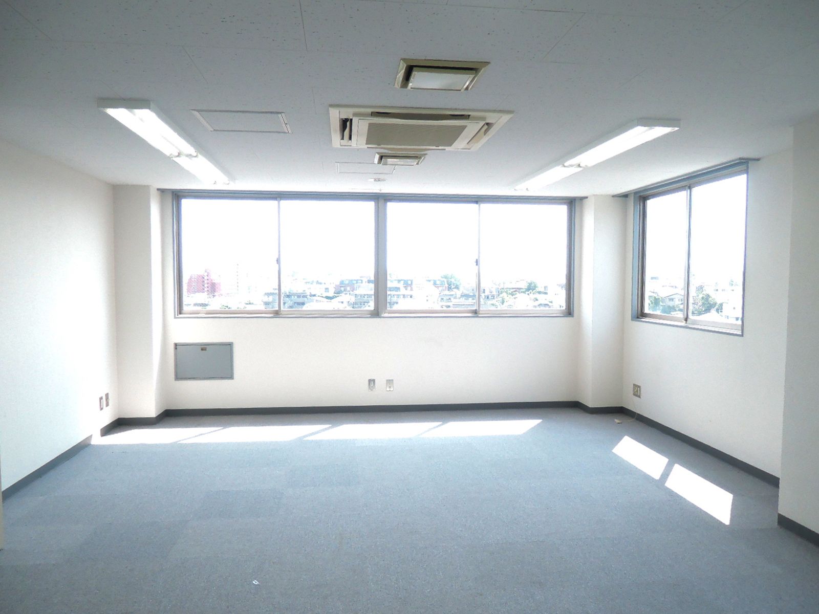 オフィス室内参考画像（9階）