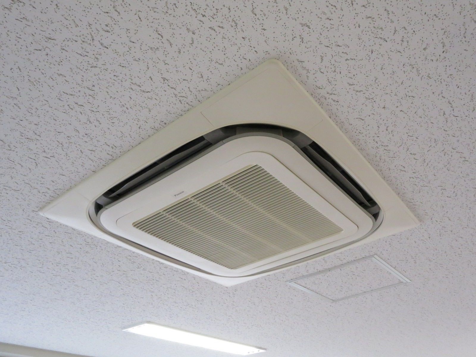 空調吹き出し口