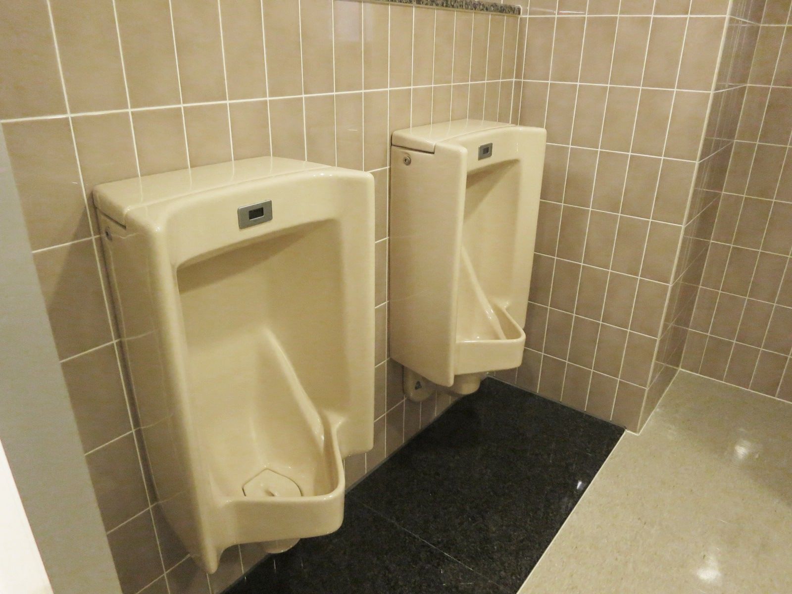 男性用トイレ