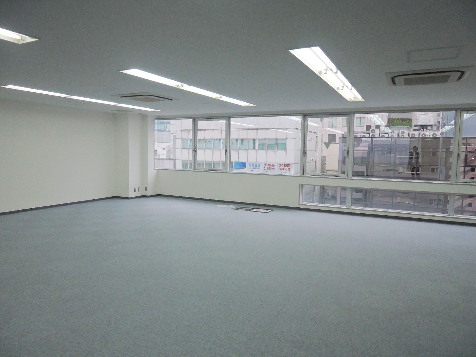 オフィス室内参考画像