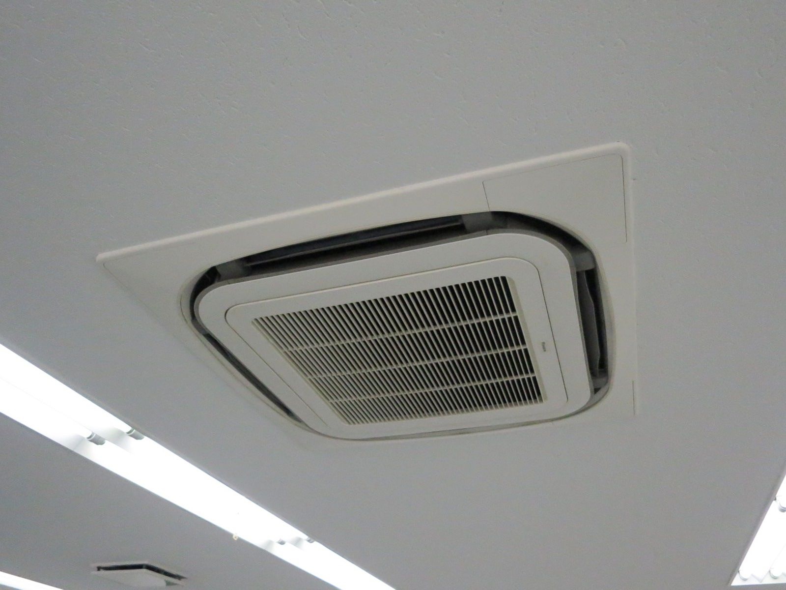 空調吹き出し口