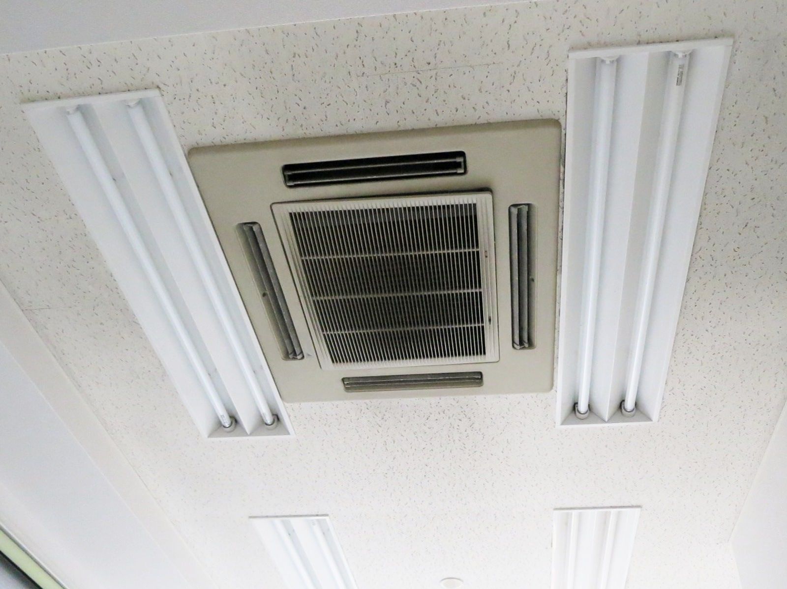 空調吹き出し口