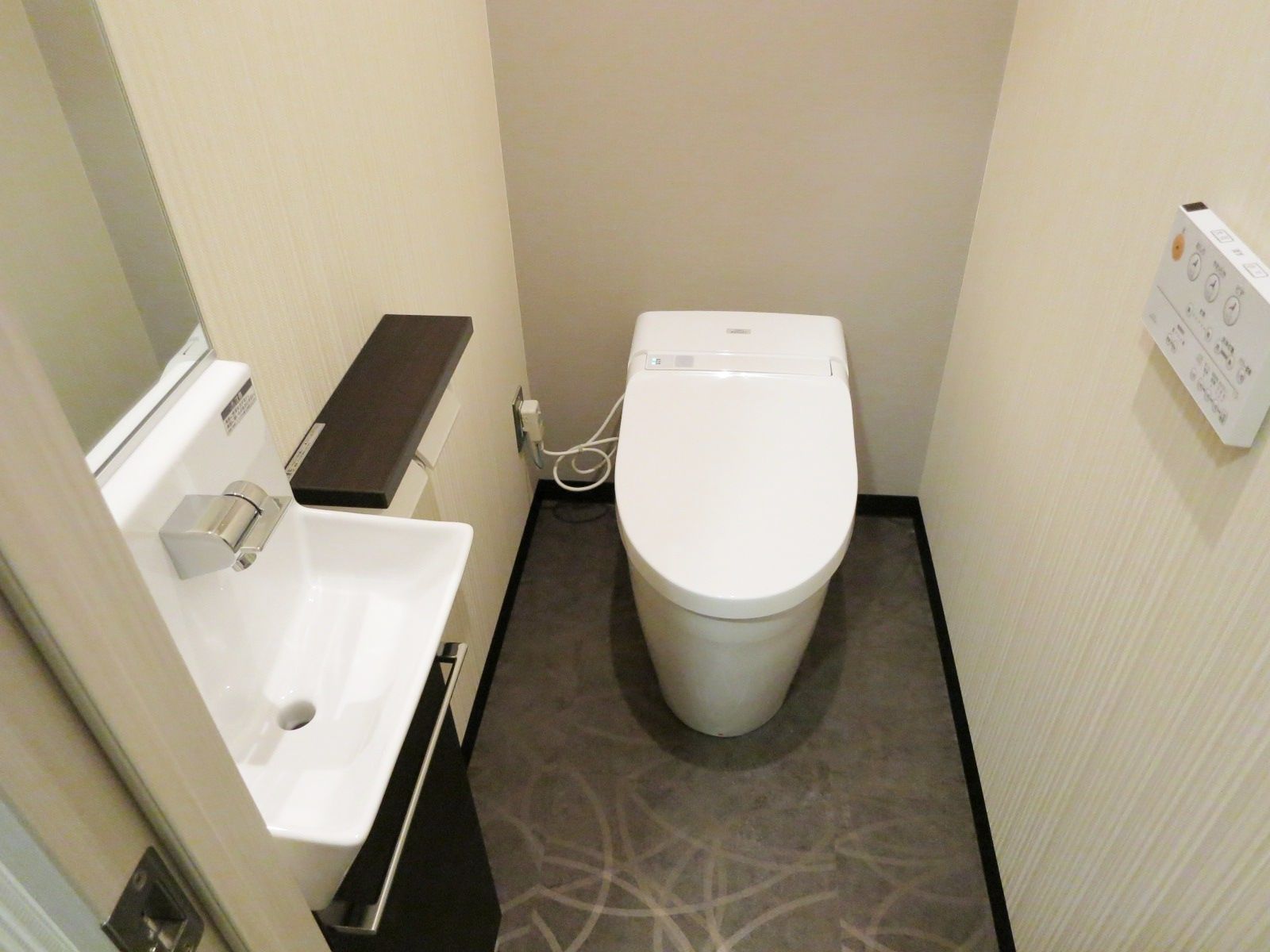 トイレ個室