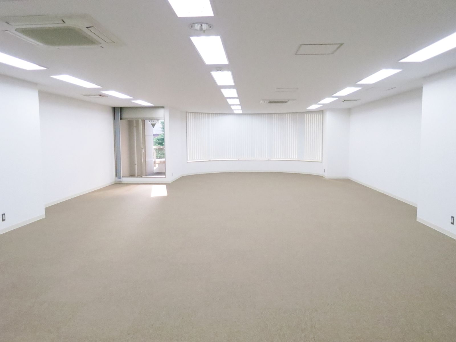 オフィス室内参考画像(3階)