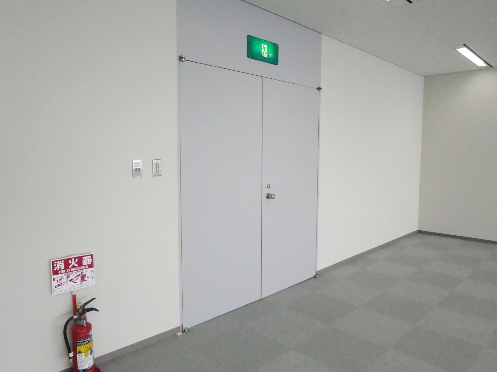 貸室出入口