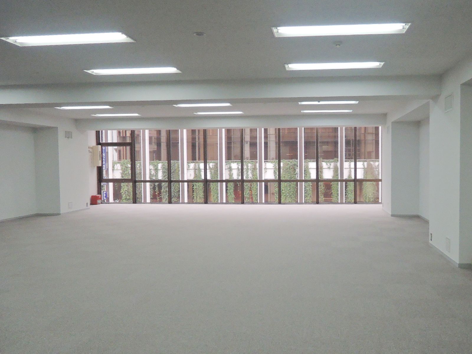 室内(5階・約56坪)