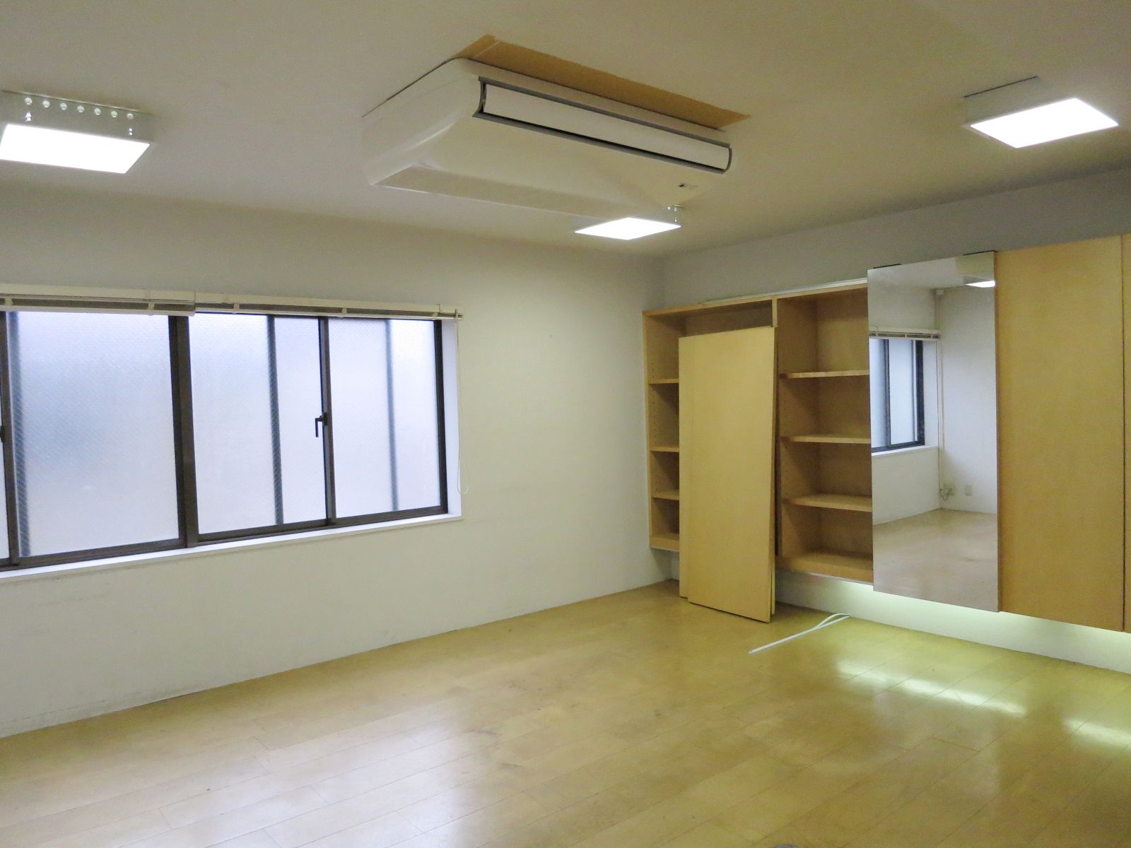 室内（3階）