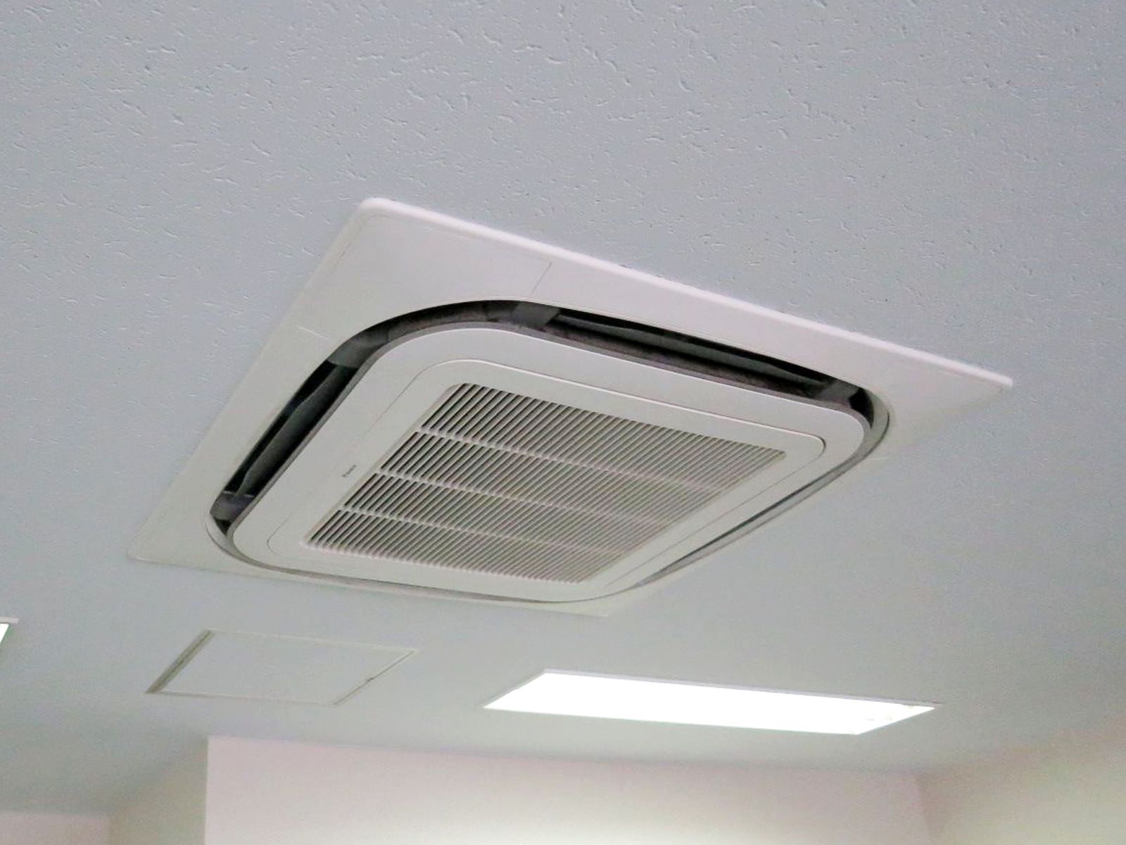 空調機器