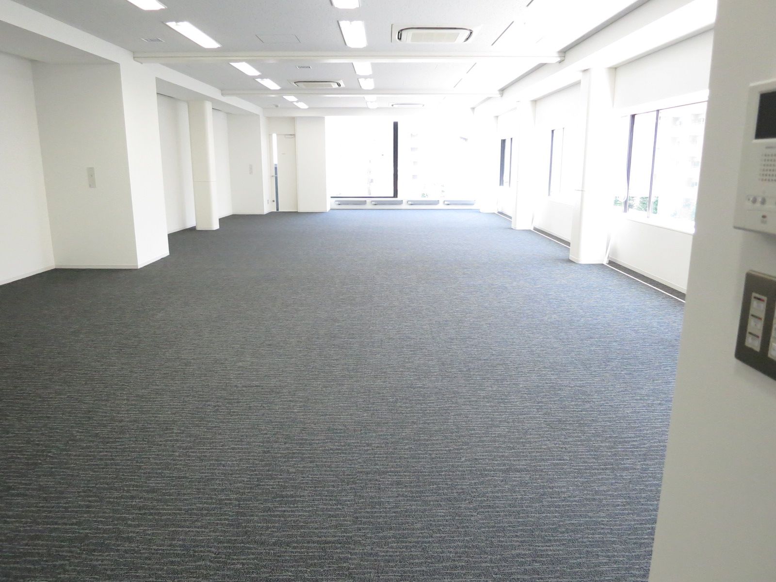 奥行きのある長方形の間取り