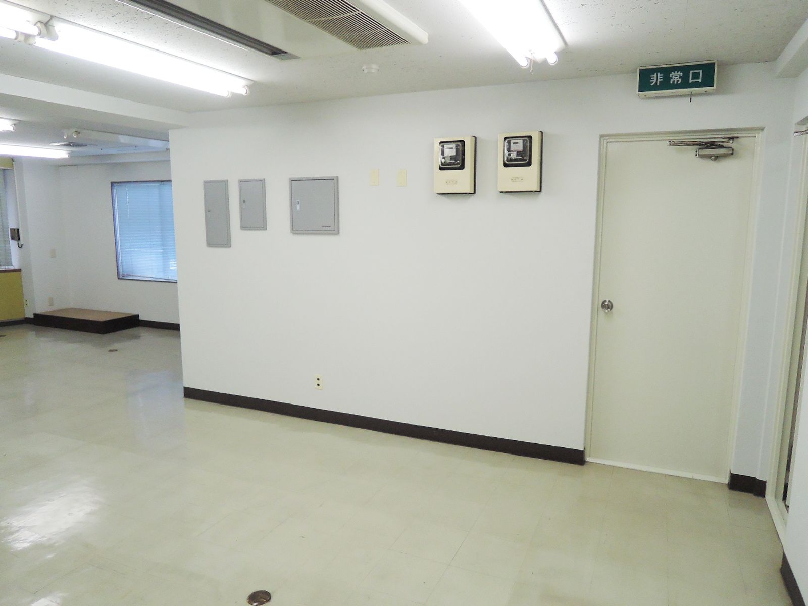 貸室出入口