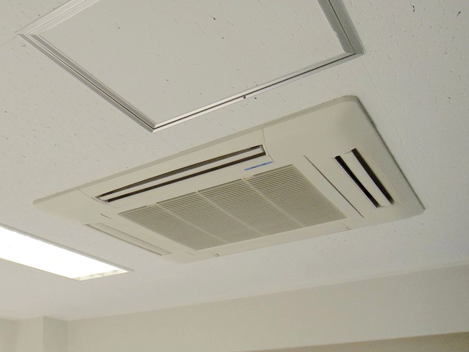 空調機器