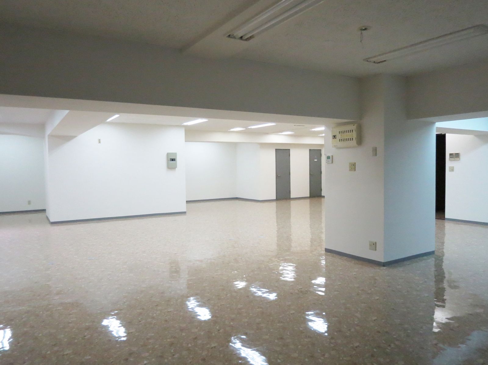別角度の様子