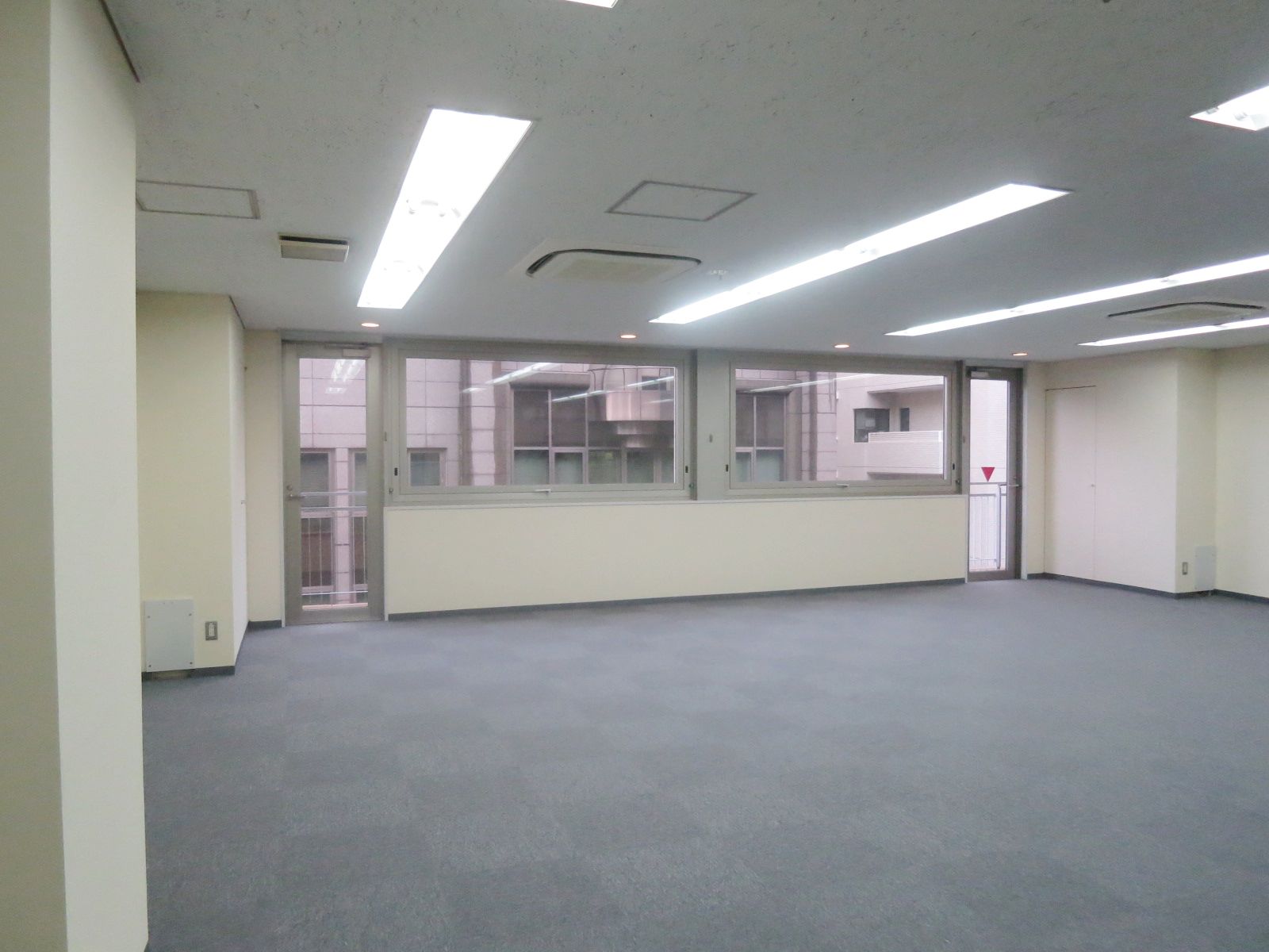 オフィス室内参考画像（4階）
