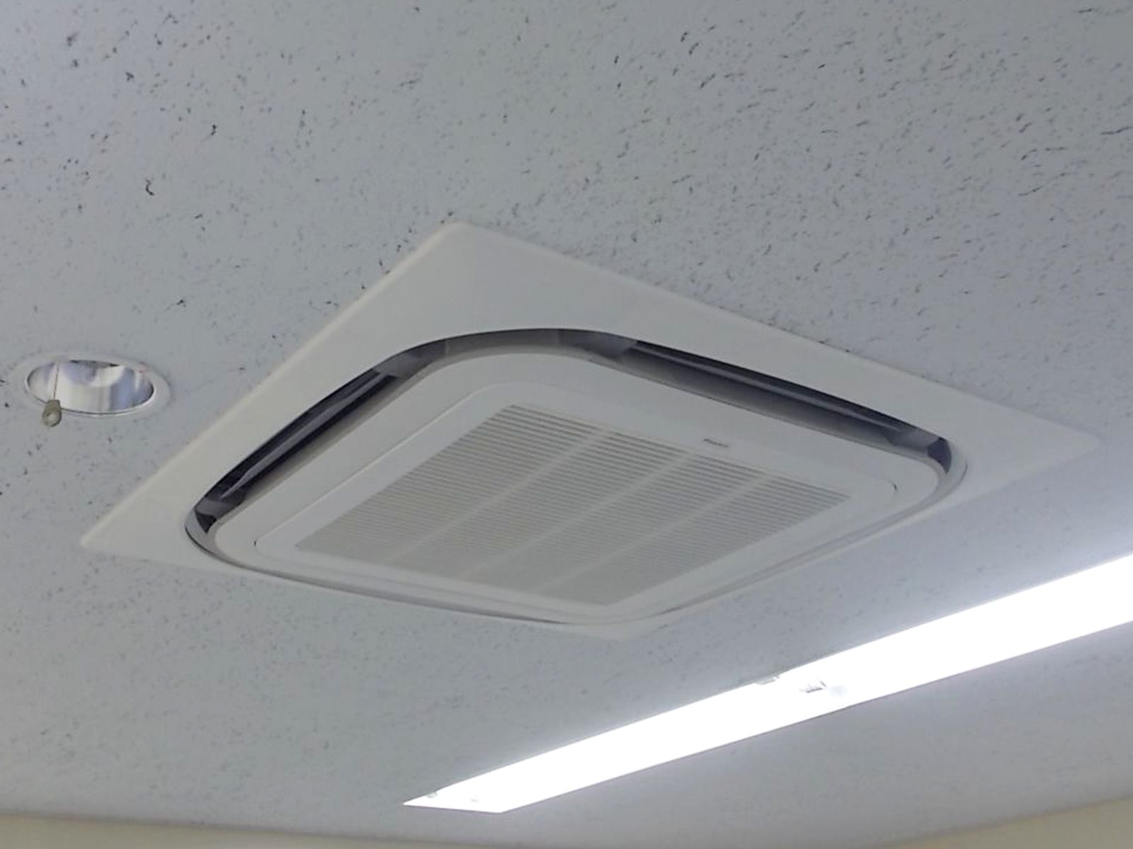空調機器