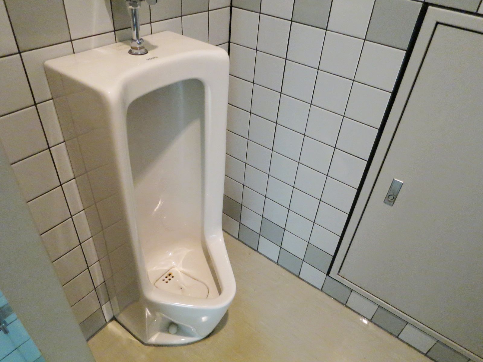 男性用トイレ