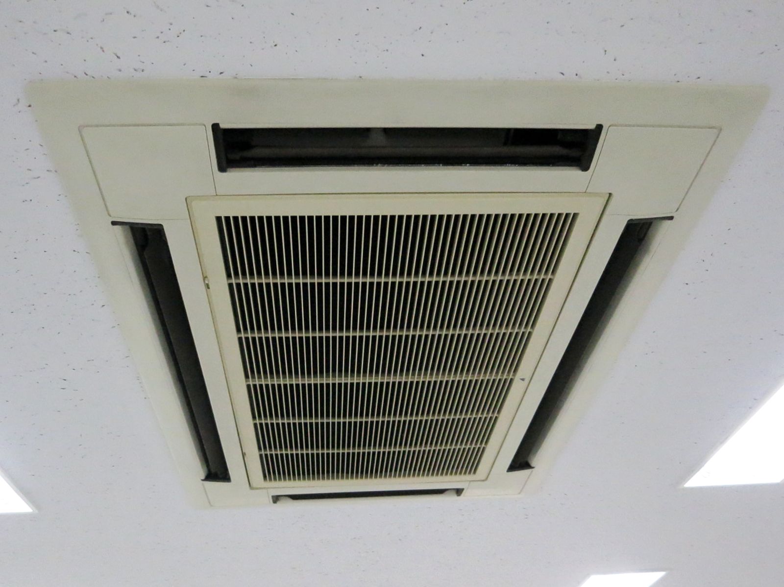 空調機器
