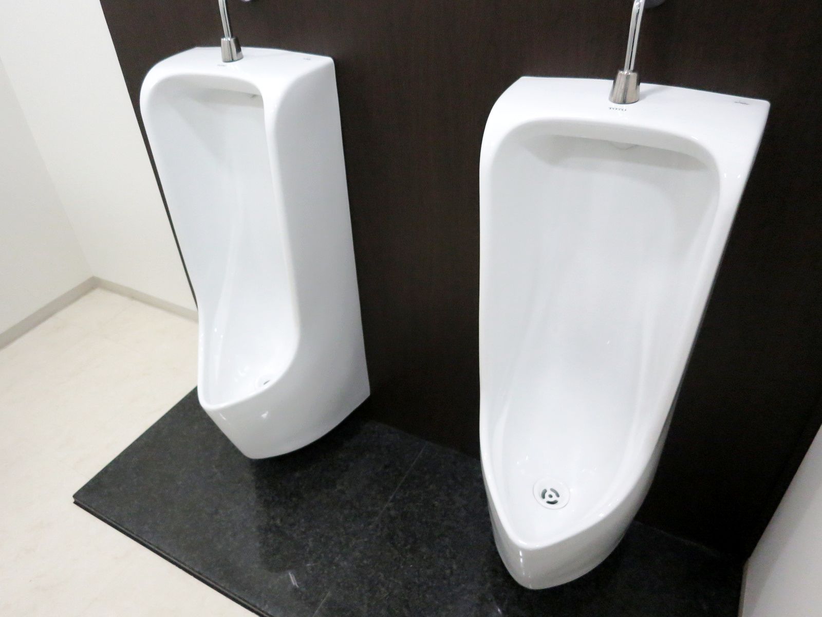 男性用トイレ