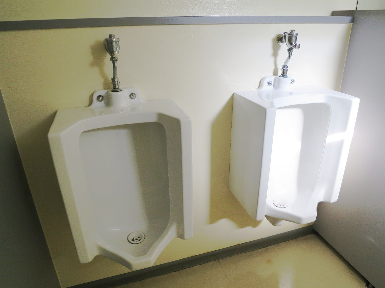 男性用トイレ
