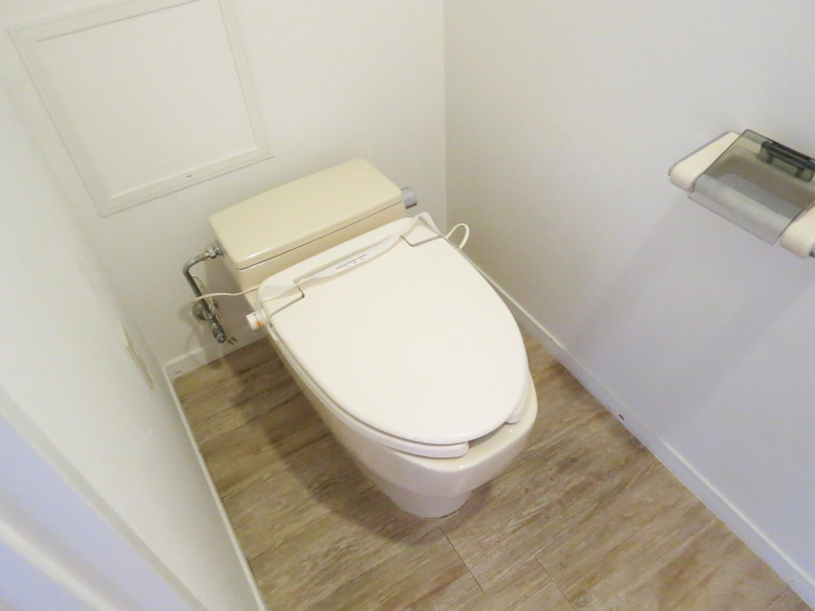 トイレ個室（2階）