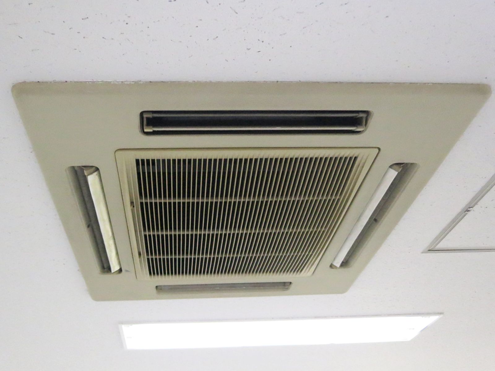 空調機器