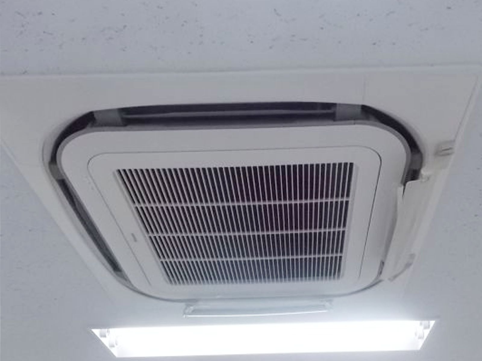 空調機器