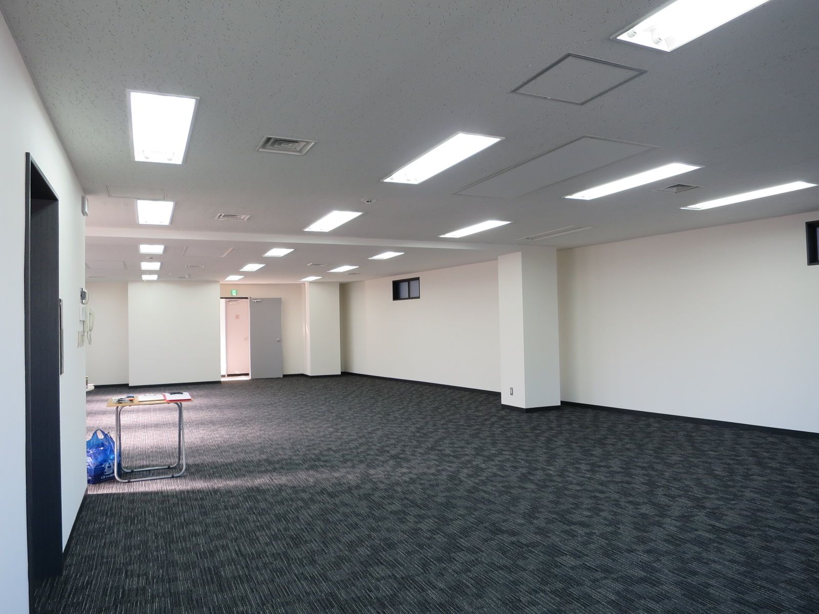 オフィス室内参考画像