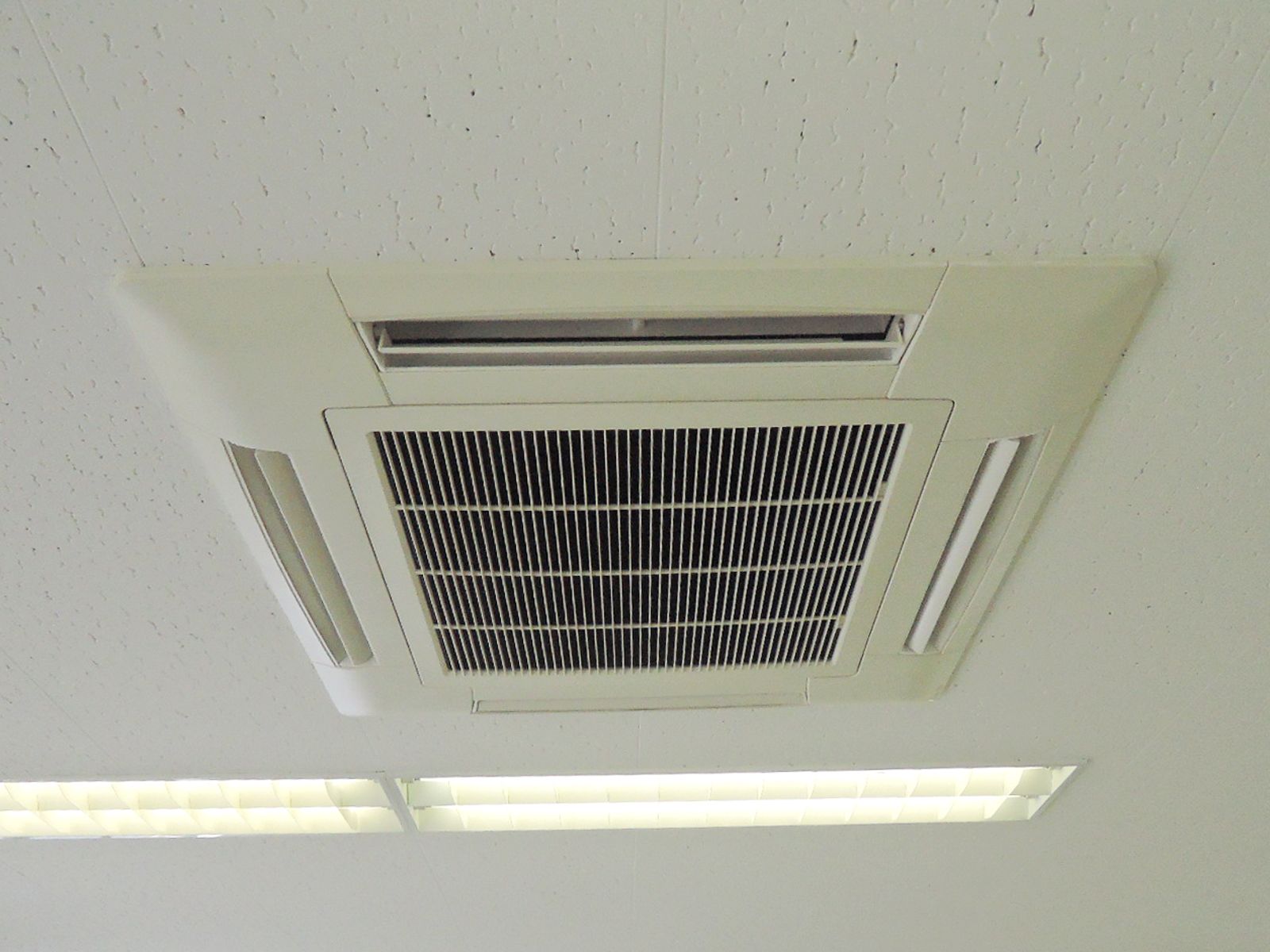 空調機器