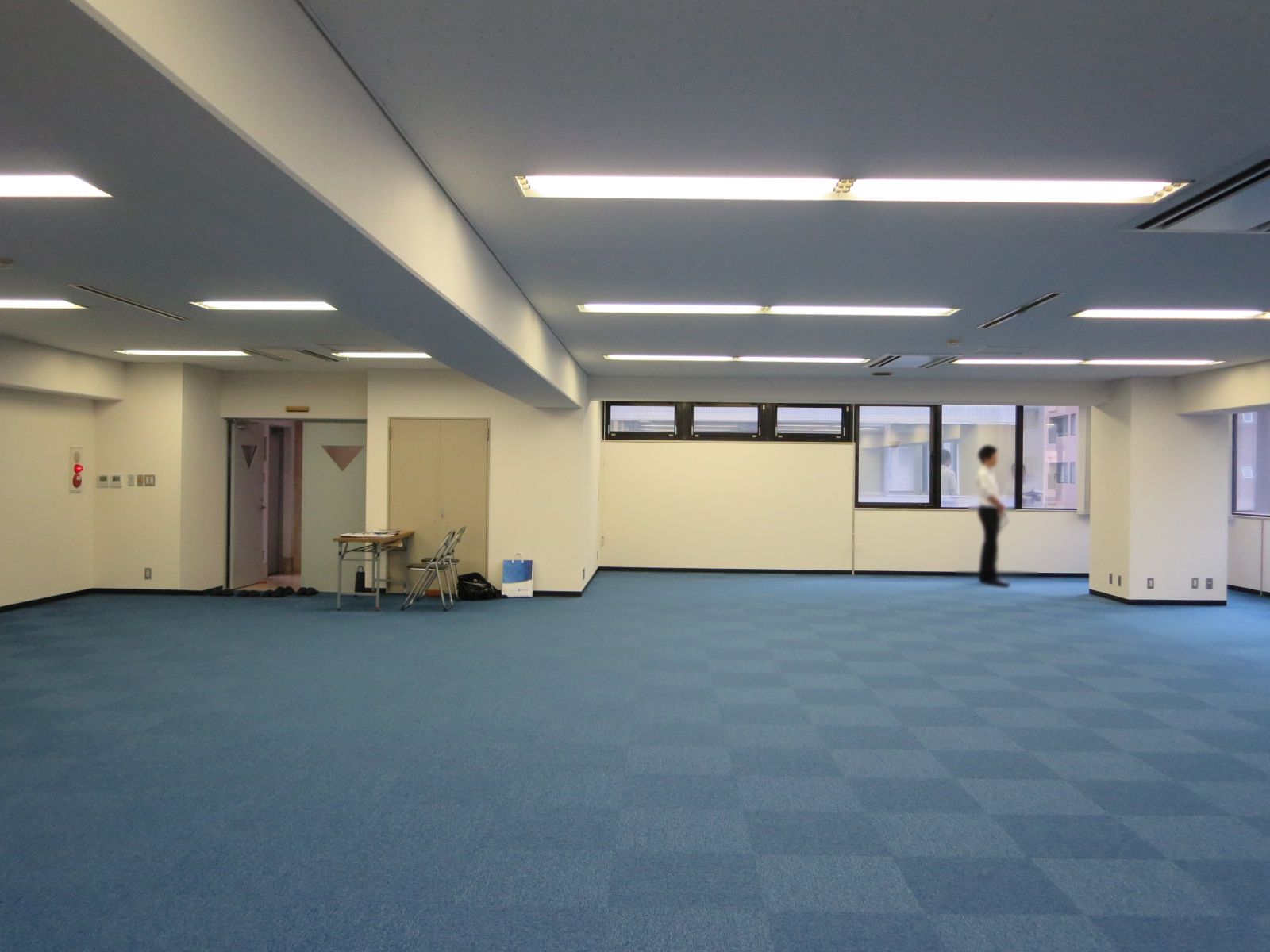 オフィス室内参考画像