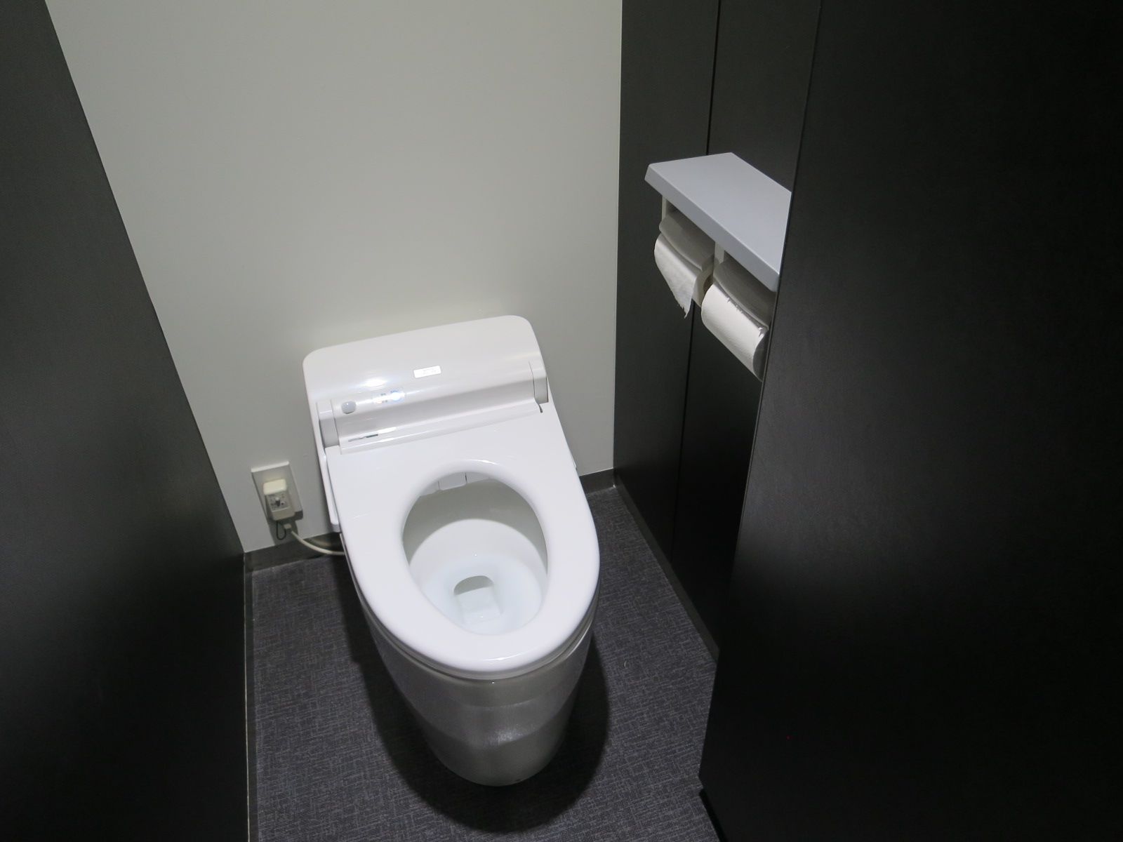 男女別トイレ個室
