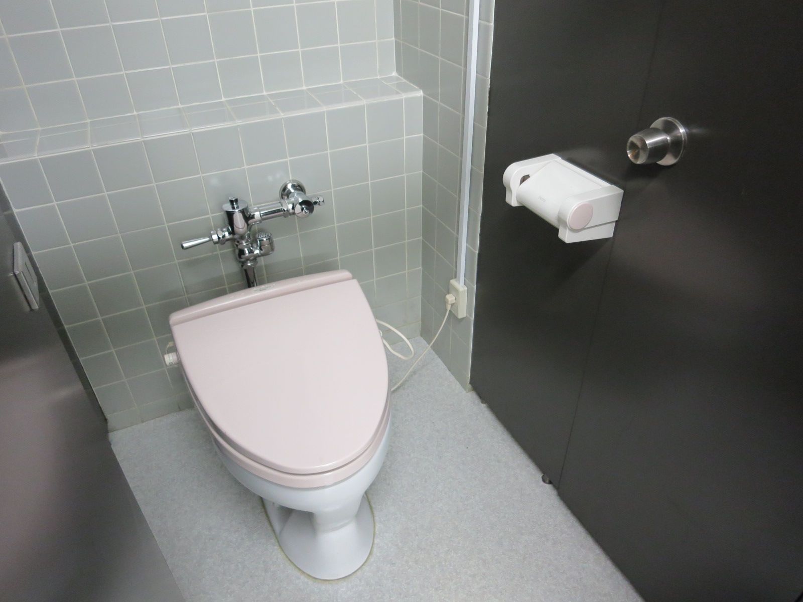 男女別トイレ個室