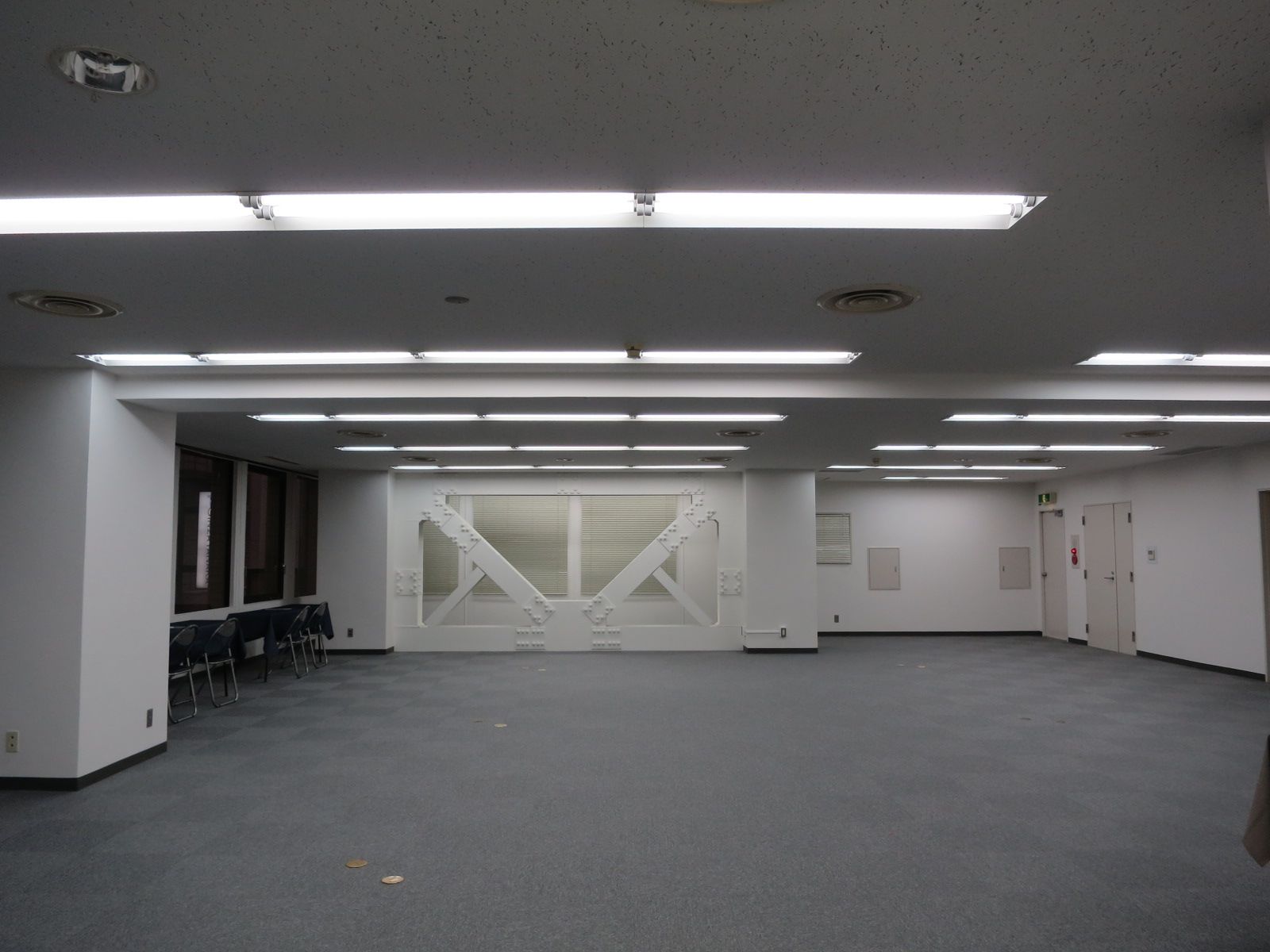 奥行きのあるオフィス