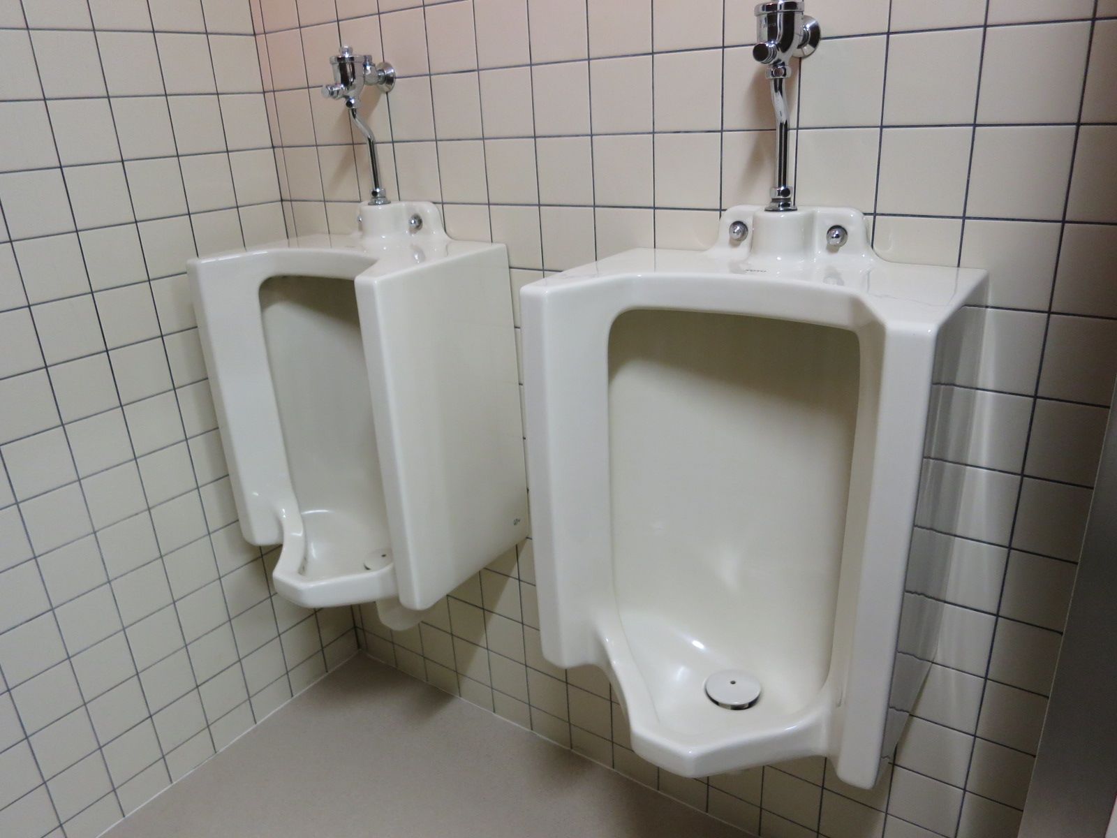 男性トイレ