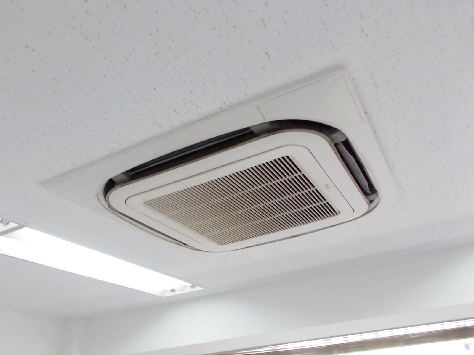 空調機器