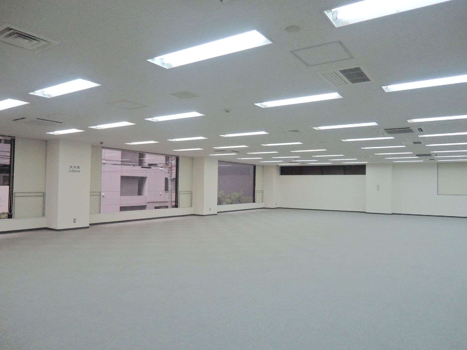 広々とした空間で開放的