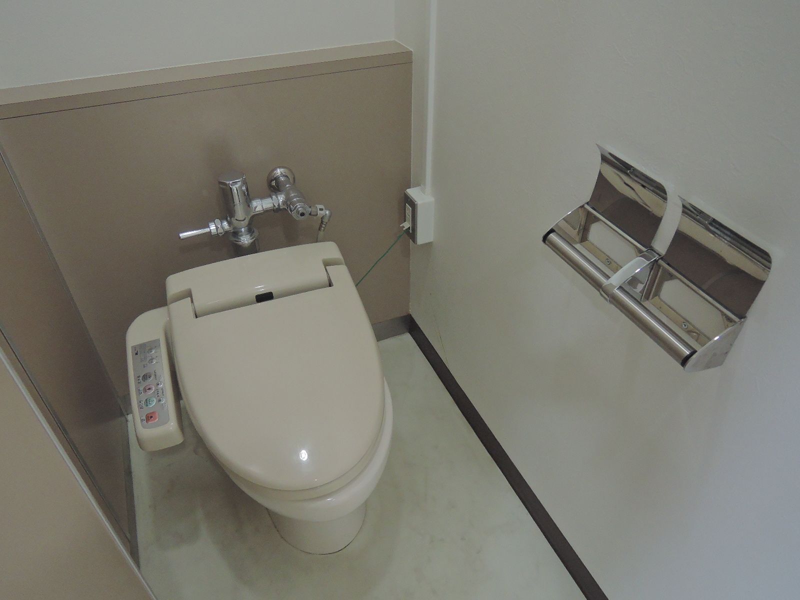 男女別トイレ個室